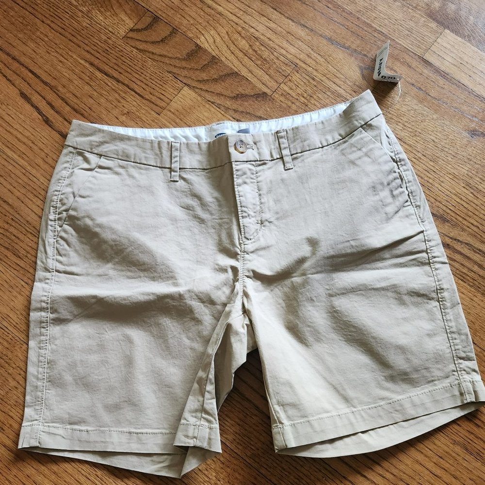 Old Navy Beige shorts